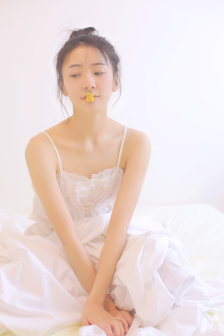 新梅金瓶龚玥菲